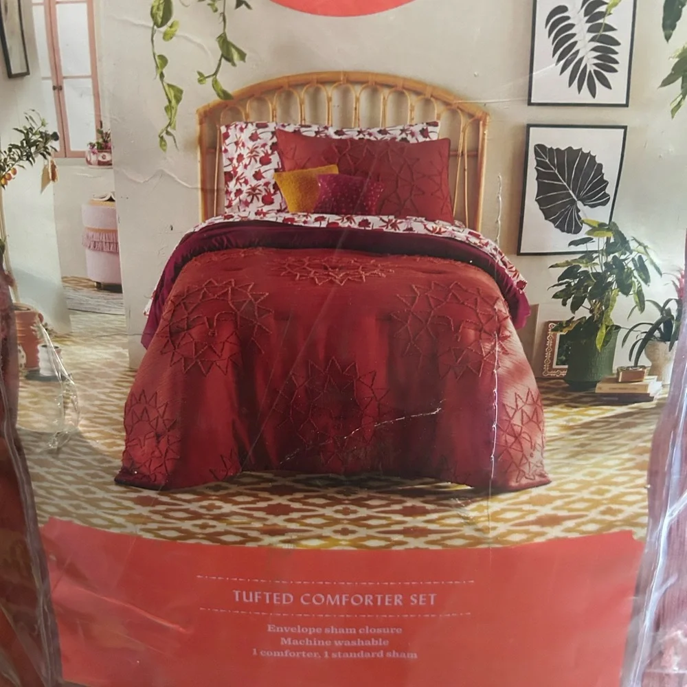 Opalhouse Jungalow Twin /Twin XL Comforter Set. Geo Sun